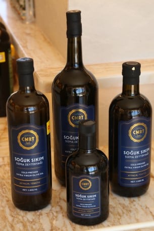 CMRT soğuk sıkım sızma zeytinyağı şişeleri